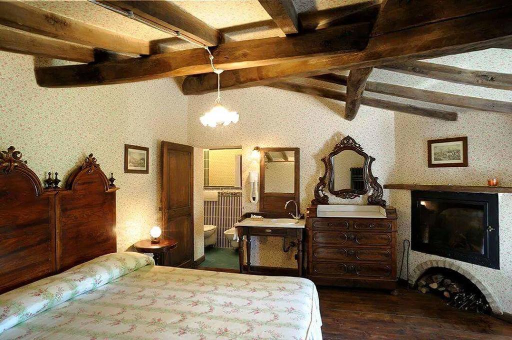 Agriturismo La Fenice Tole エクステリア 写真